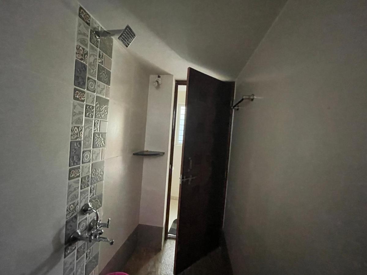 Shree Sadguru Krupa Yatri Niwas Villa Kolhapur Exterior foto